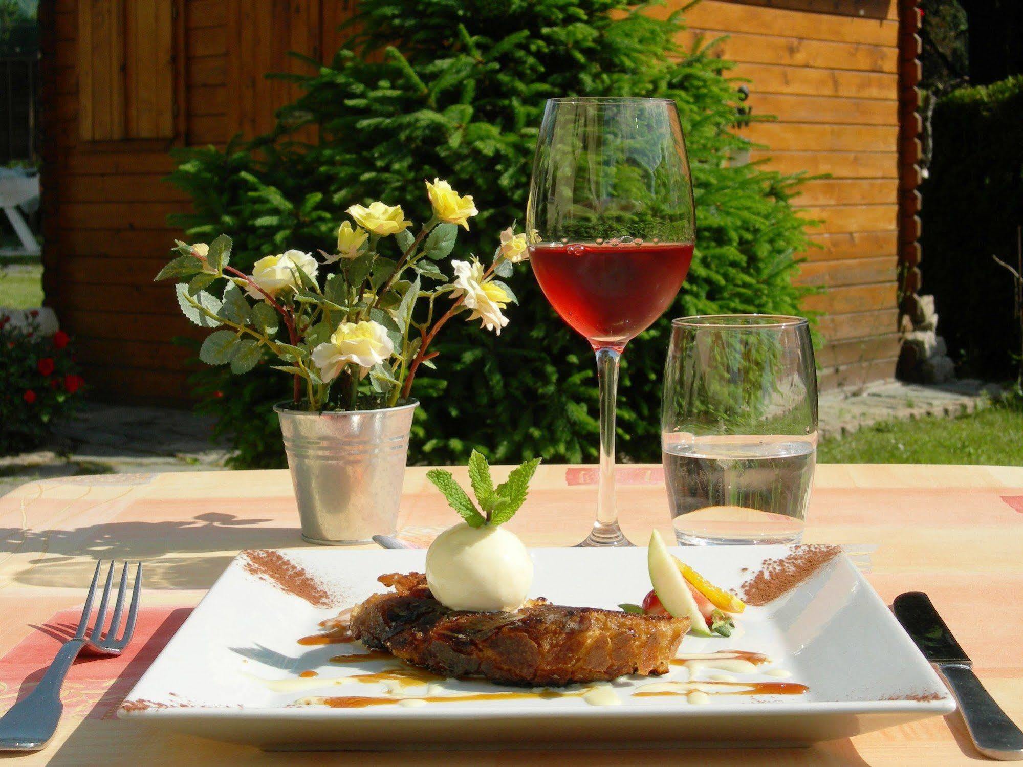 Auberge De Costaroche Albertville Exteriér fotografie